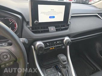 2024 Toyota RAV4 LE – miniatura 11