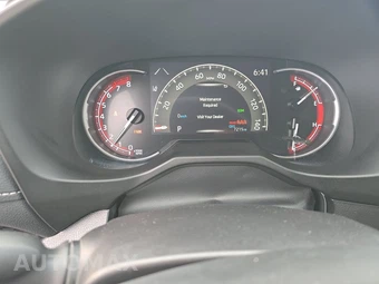 2024 Toyota RAV4 LE – miniatura 12