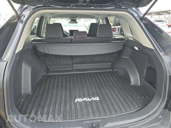 2024 Toyota RAV4 LE – miniatura 16