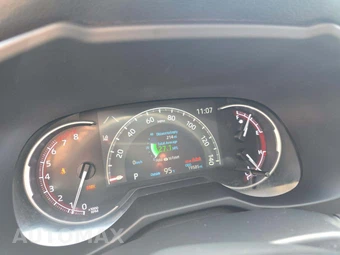 2024 Toyota RAV4 LE - miniatura 9