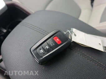 2024 Toyota RAV4 Limited - miniatura 8