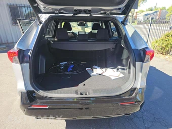 2024 Toyota RAV4 Prime SE - miniatura 11