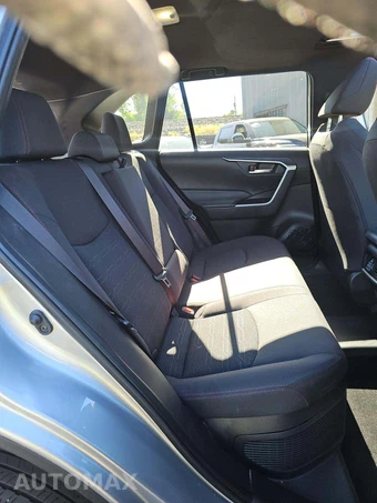 2024 Toyota RAV4 Prime SE - miniatura 13