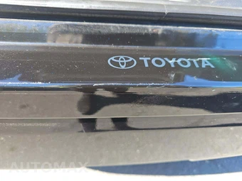 2024 Toyota RAV4 Prime SE - miniatura 18