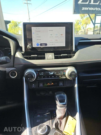 2024 Toyota RAV4 Prime SE - miniatura 7