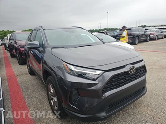 2024 Toyota RAV4 XLE - miniatura 4