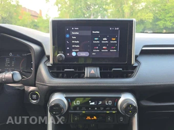 2024 Toyota RAV4 XLE – miniatura 10