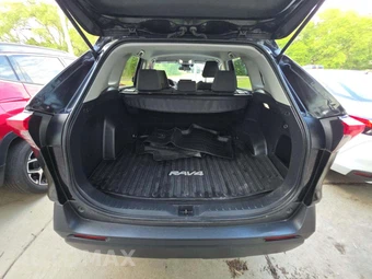2024 Toyota RAV4 XLE – miniatura 14
