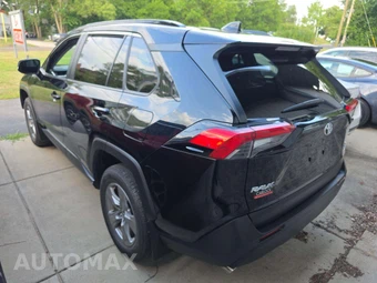 2024 Toyota RAV4 XLE – miniatura 2