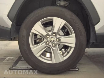 2024 Toyota RAV4 XLE - miniatura 11