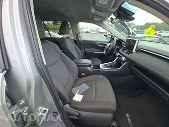 2024 Toyota RAV4 XLE - miniatura 14