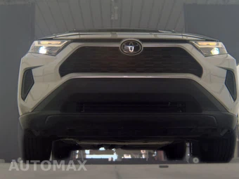 2024 Toyota RAV4 XLE - miniatura 3