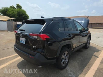 2024 Toyota RAV4 XLE - miniatura 4