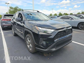 2024 Toyota RAV4 XLE - miniatura 4