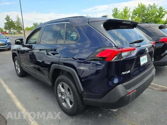 2024 Toyota RAV4 XLE - miniatura 2