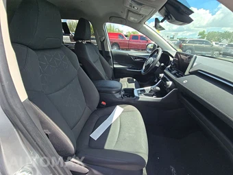 2024 Toyota RAV4 XLE - miniatura 14