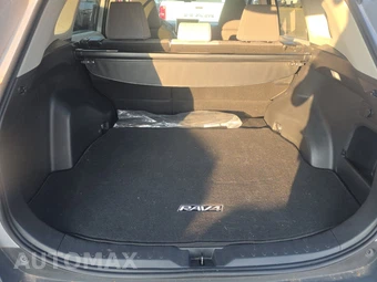 2024 Toyota RAV4 XLE – miniatura 17