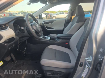 2024 Toyota RAV4 XLE – miniatura 7