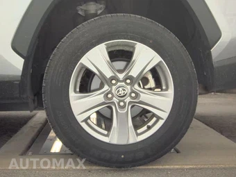 2024 Toyota RAV4 XLE - miniatura 12