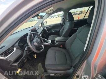 2024 Toyota RAV4 XLE - miniatura 13