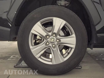 2024 Toyota RAV4 XLE – miniatura 11