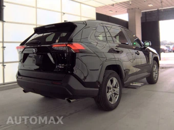2024 Toyota RAV4 XLE – miniatura 5