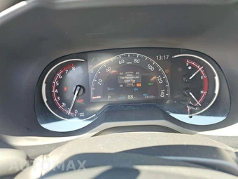 2024 Toyota RAV4 XLE - miniatura 6