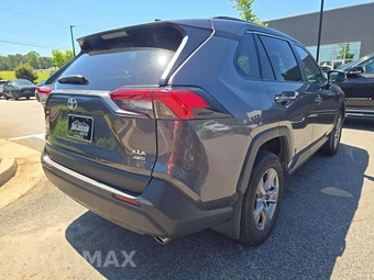 2024 Toyota RAV4 XLE - miniatura 3