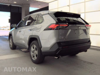 2024 Toyota RAV4 XLE - miniatura 8