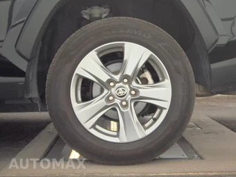 2024 Toyota RAV4 XLE - miniatura 12