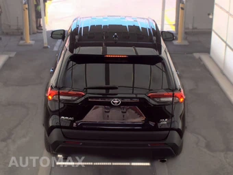 2024 Toyota RAV4 XLE - miniatura 6