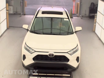 2024 Toyota RAV4 XLE - miniatura 2