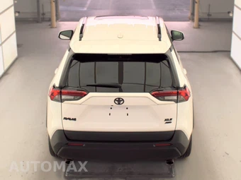 2024 Toyota RAV4 XLE - miniatura 5