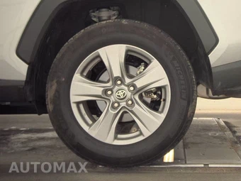 2024 Toyota RAV4 XLE - miniatura 12