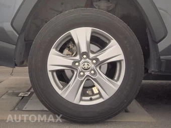 2024 Toyota RAV4 XLE - miniatura 11