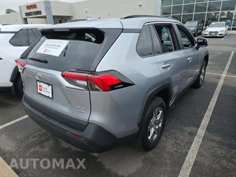 2024 Toyota RAV4 XLE - miniatura 3
