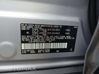 2024 Toyota RAV4 XLE - miniatura 5