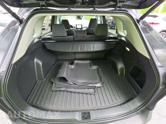 2024 Toyota RAV4 XLE - miniatura 11