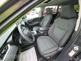 2024 Toyota RAV4 XLE - miniatura 3
