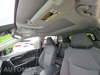 2024 Toyota RAV4 XLE - miniatura 8