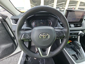 2024 Toyota RAV4 XLE - miniatura 16