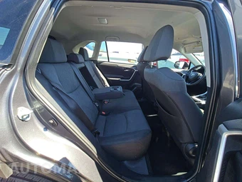 2024 Toyota RAV4 XLE - miniatura 16