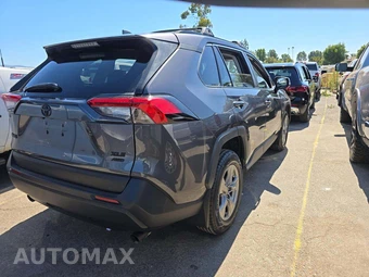 2024 Toyota RAV4 XLE - miniatura 3
