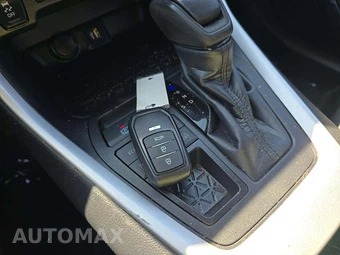 2024 Toyota RAV4 XLE - miniatura 8