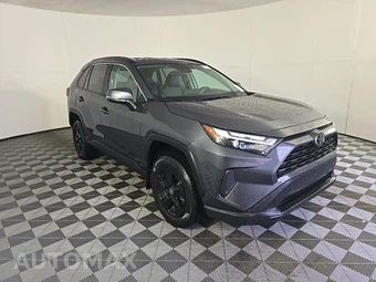 2024 Toyota RAV4 XLE - miniatura 3