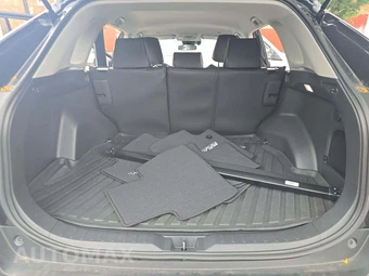 2024 Toyota RAV4 XLE – miniatura 14