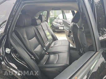 2024 Toyota RAV4 XLE – miniatura 16