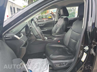 2024 Toyota RAV4 XLE – miniatura 6