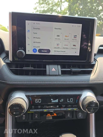 2024 Toyota RAV4 XLE - miniatura 10