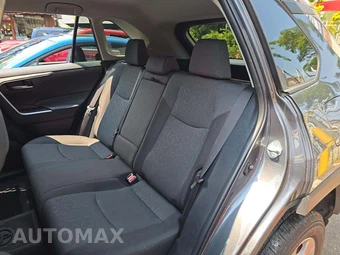 2024 Toyota RAV4 XLE - miniatura 13
